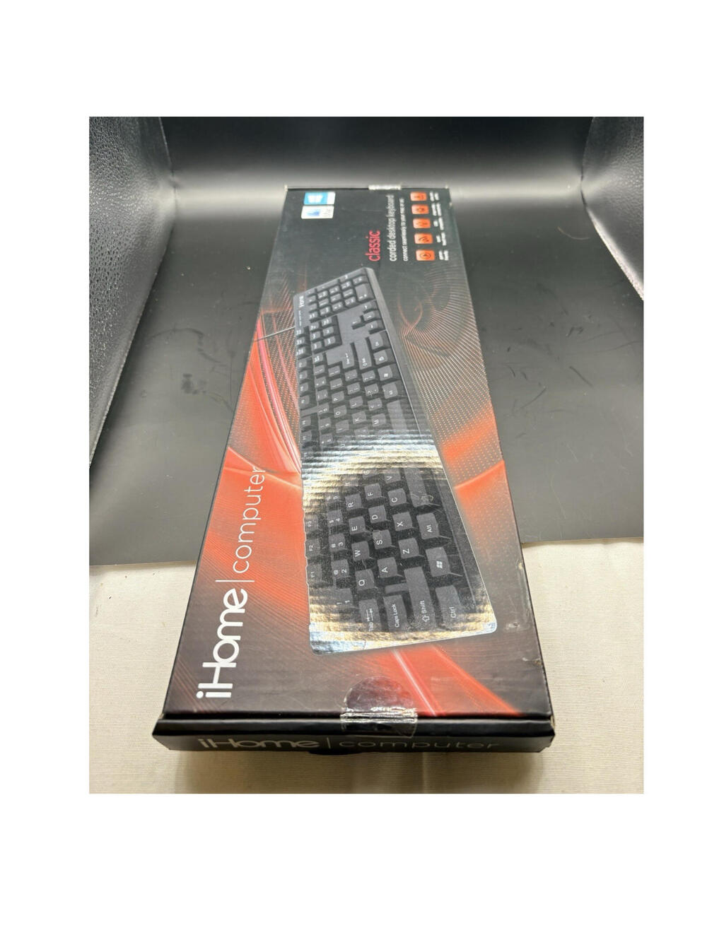 iHome IH-K301 Classic Corded Desktop Keyboard USB Quiet Keys Slim Black